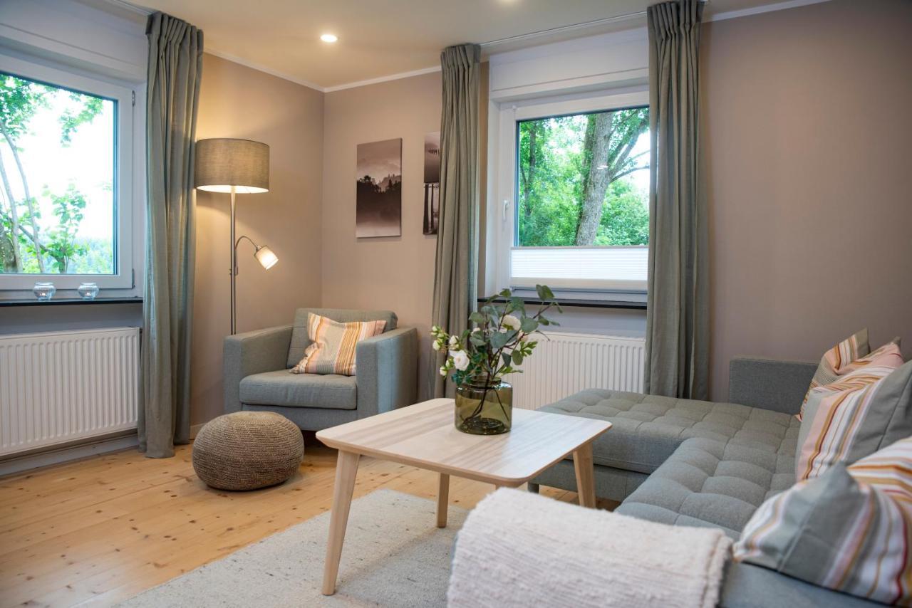 Moderne Wohnung Im Gruenen Mit Privatem Garten Donaueschingen Kültér fotó